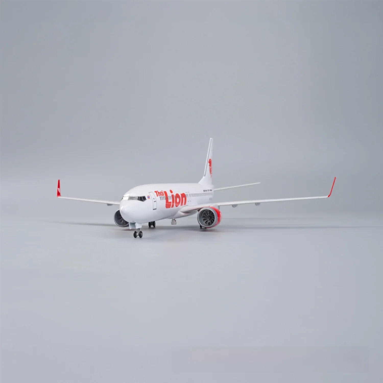 Boeing 737 Thai Lion Air – Escala 1:80 (47 cm / 18,5 pulgadas) - Gallery 7