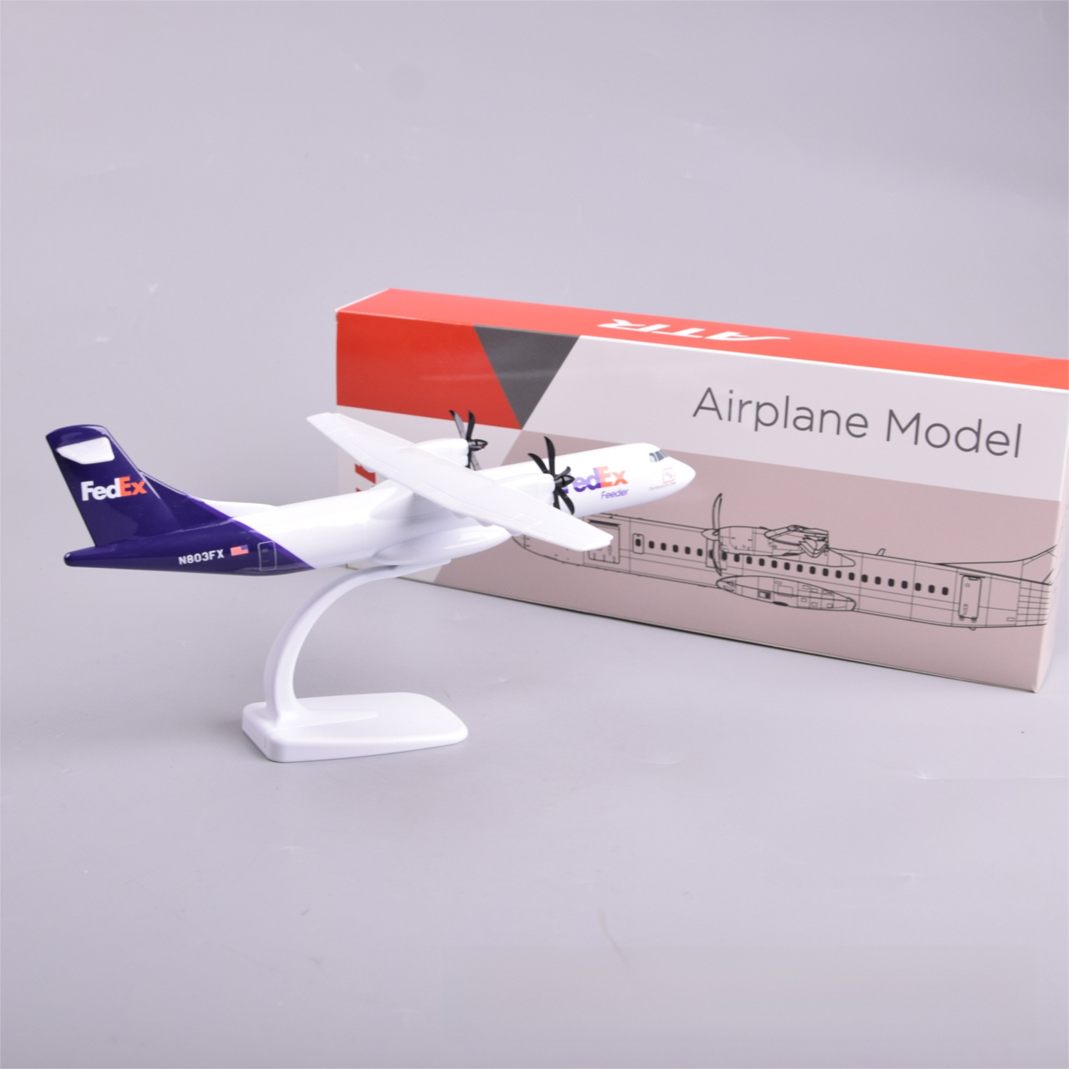 ATR 72-600 FedEx Express – Escala 1:100 – 27 cm (10,6 in) – Resina – Piezas móviles
