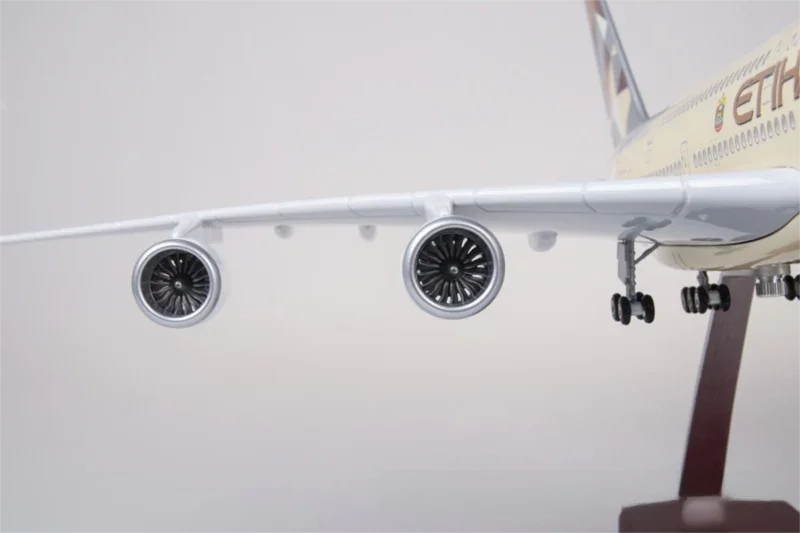 Airbus A380 Etihad 1:160 – 47 cm / 18.5 in – LED Lights - Image 5
