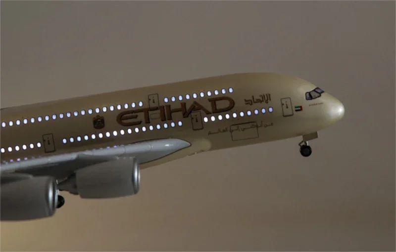 Airbus A380 Etihad 1:160 – 47 cm / 18.5 in – LED Lights - Image 8