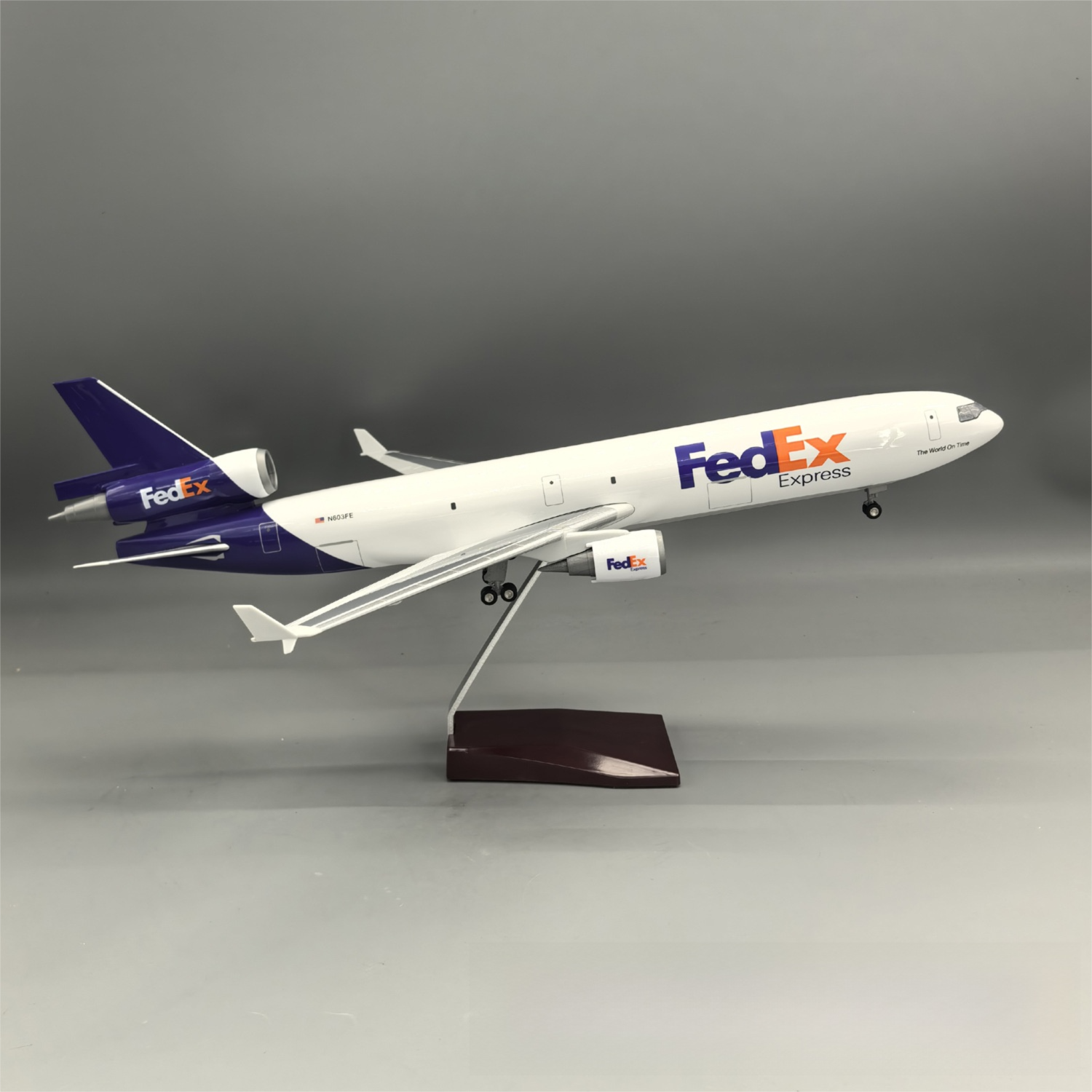 FEDEX MD-11 McDonnell Douglas – Scale 1:130 – 47 cm/18.5 in – ABS Resin