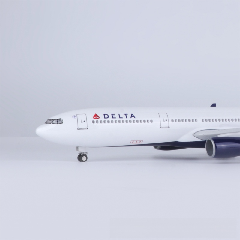 A330 Delta Airlines - Scale 1/135 - 47cm - 18.5 in - Airplane Model