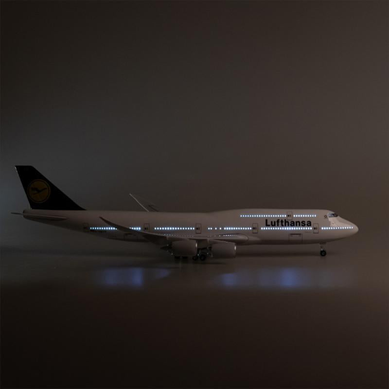 B747 Lufthansa - Escala 1/150 - 47 cm - 18,5 pulgadas 