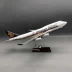 Singapore Airlines Boeing 747-400 1:150 – 47 cm / 18.5 in – Opening Cabin Interior & LED Lights