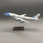 طائرة الرئاسة الأمريكية بوينغ 747 بمقياس 1:190 – 37 سم / 14.6 بوصة – أضواء LED