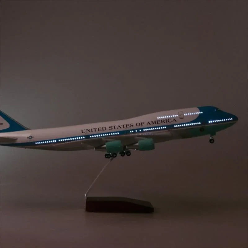 US Air Force One Boeing 747 1:190 – 37 cm / 14.6 in – LED Lights - Gallery 10