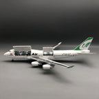 Mahan Air Boeing 747-400 1:150 – 47 cm / 18.5 in – Opening Cabin Interior & LED Lights