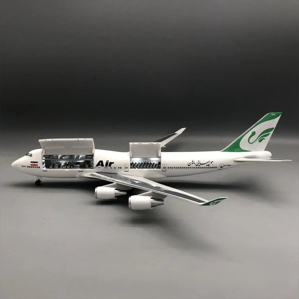 Mahan Air Boeing 747-400 1:150 – 47 cm / 18.5 in – Opening Cabin Interior & LED Lights - Secondary