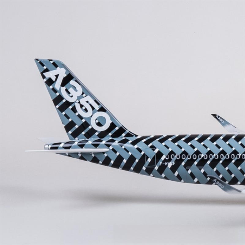 Airbus A350 XWB Prototype 1:142 – 47 cm / 18.5 in – Voice-Activated LED Lights