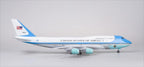 طائرة الرئاسة الأمريكية بوينغ 747 بمقياس 1:190 – 37 سم / 14.6 بوصة – أضواء LED