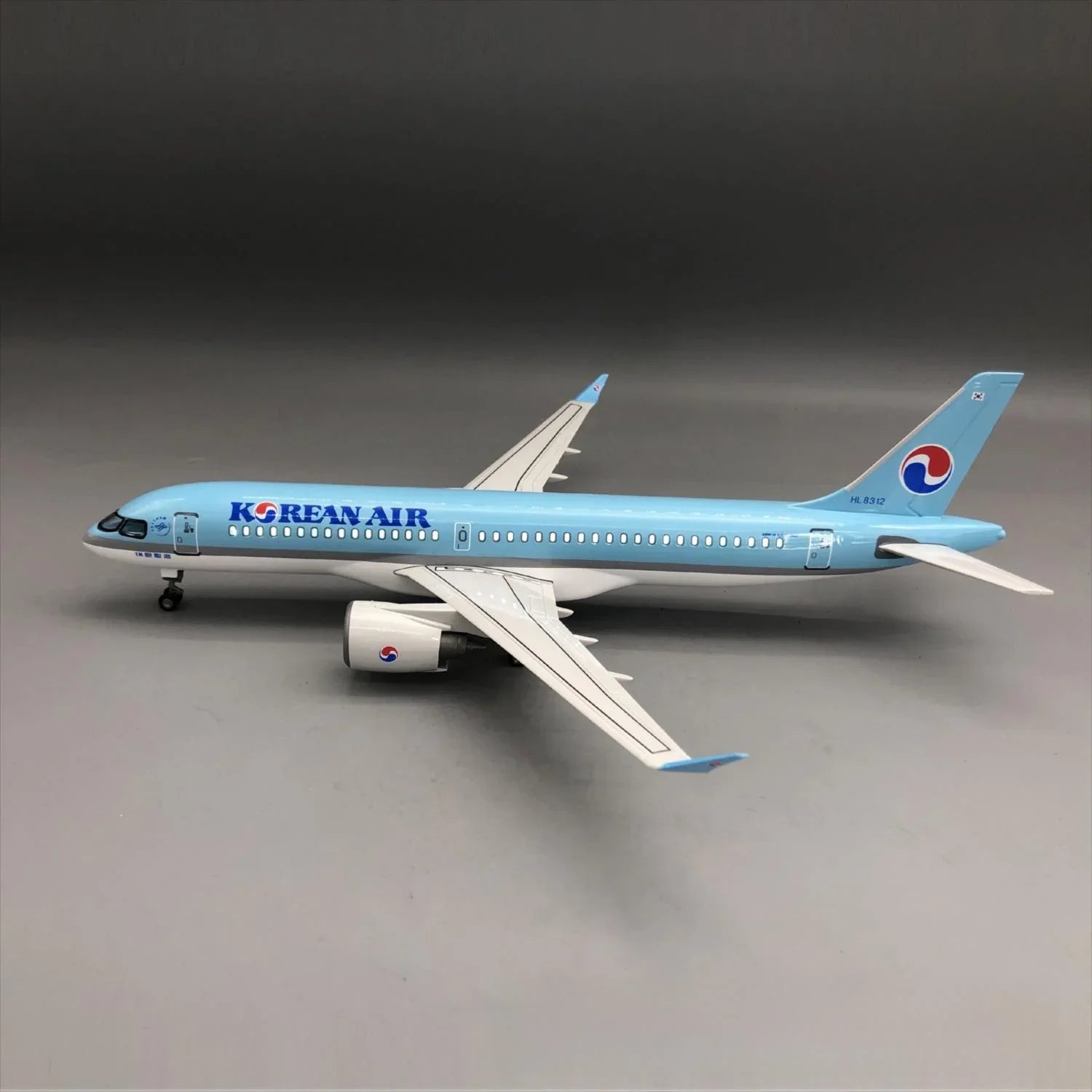 Korean Air Airbus A220-300 1:100 – 38 cm / 15.0 in – LED Lights - Gallery 3