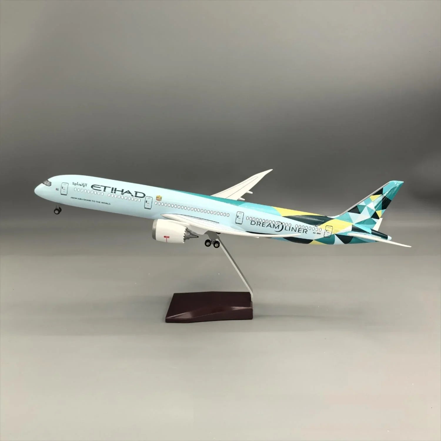 Boeing 787-10 Etihad Airways 1:145 – 47 cm / 18.5 in – LED Lights - Gallery 10