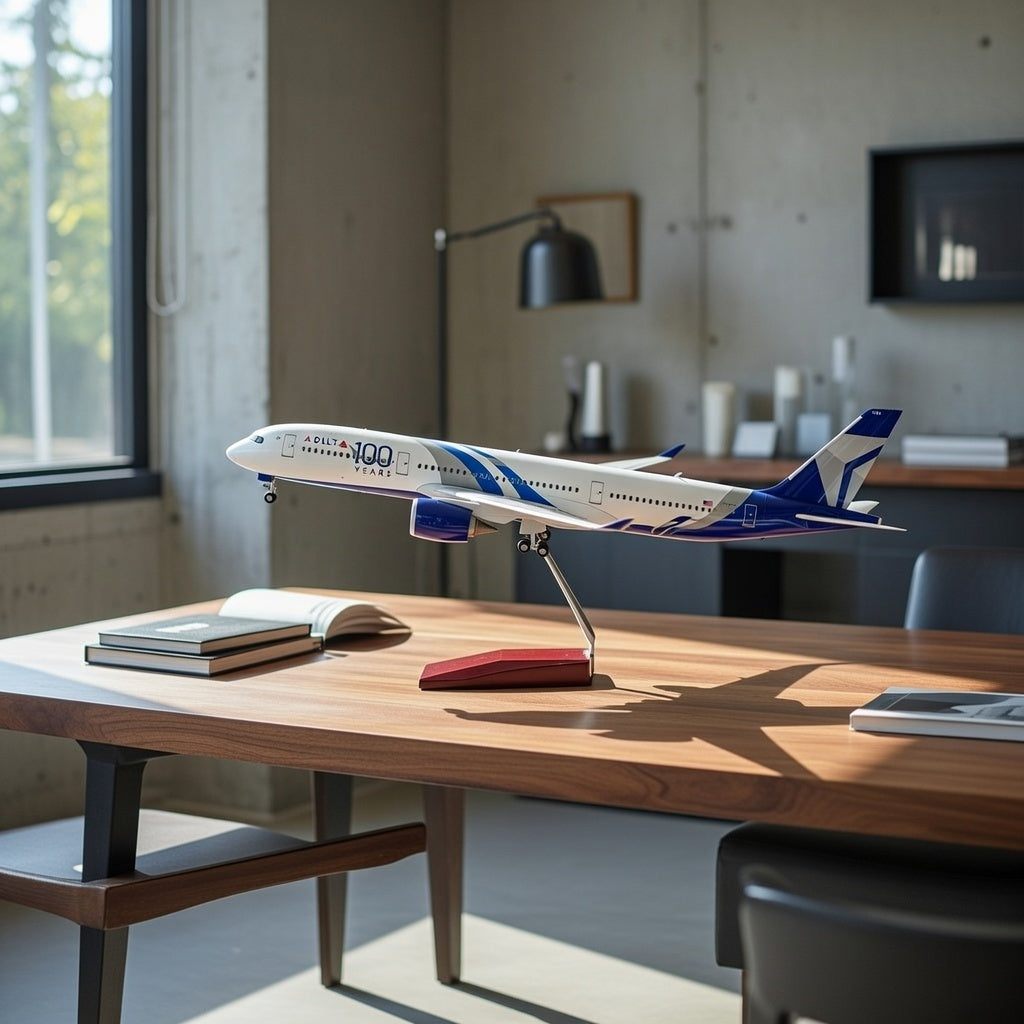 A350 Delta Airlines 1:142 – 47 cm / 18.5 in – 100 YEARS Commemorative