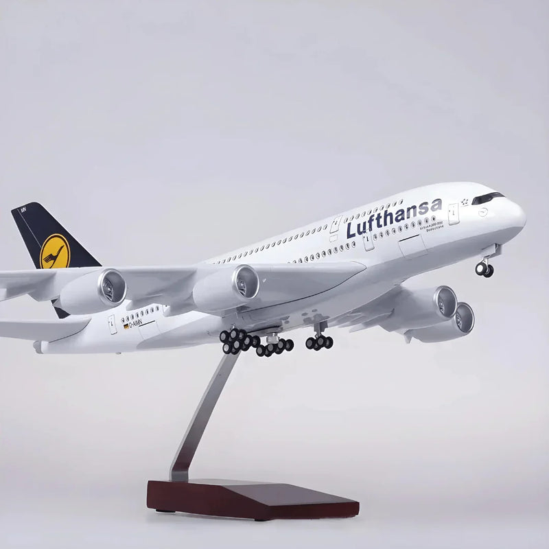 A380 Lufthansa - Scale 1/160 - 46cm - 18.5 in - Airplane Model - Image 1