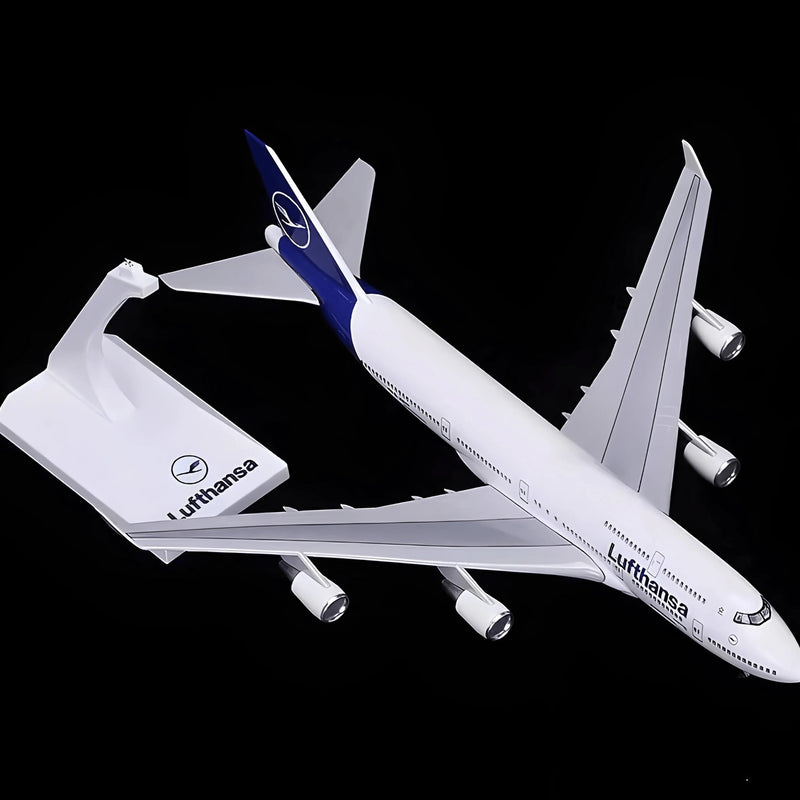 Lufthansa Boeing 747 - 30CM - 11.8in - LED & Sound - Image 3