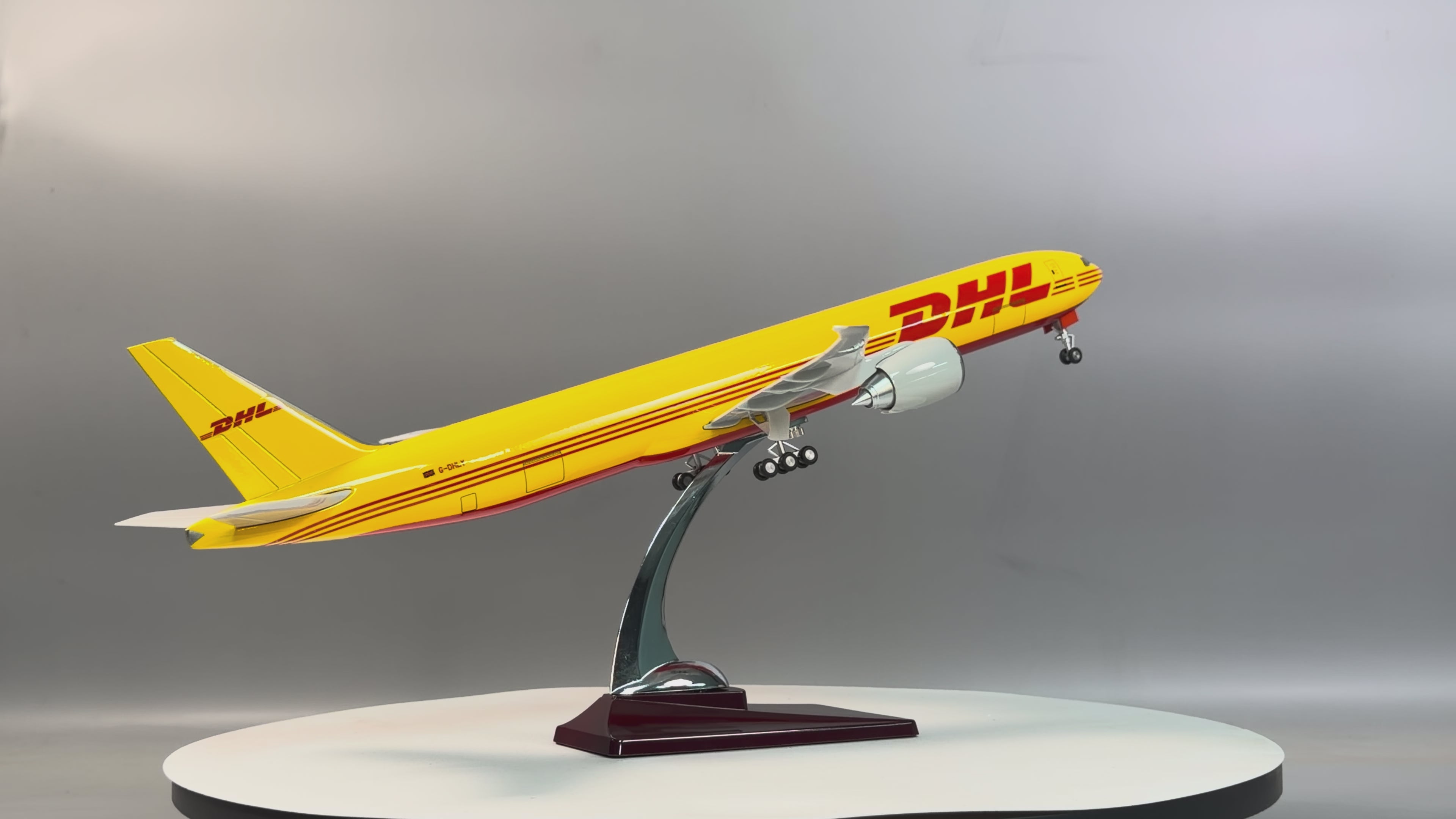 DHL Boeing 777-F Cargo 1:150 – 47 cm / 18.5 in – Premium Solid Resin Model