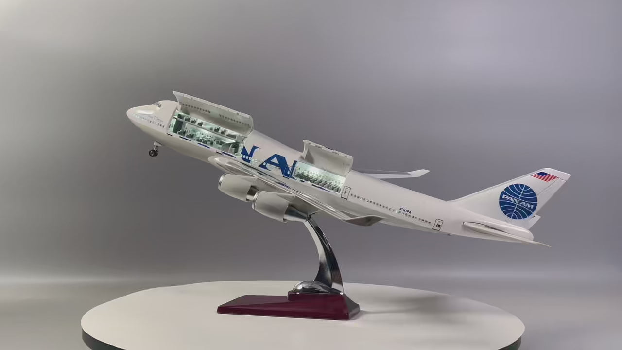 Boeing 747 PAN AM - Opening Interior - 1:150 - 18.5"/47cm