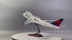 Boeing 747 Delta Classic Livery 1:150 – 47 cm / 18.5 in – Opening Interior