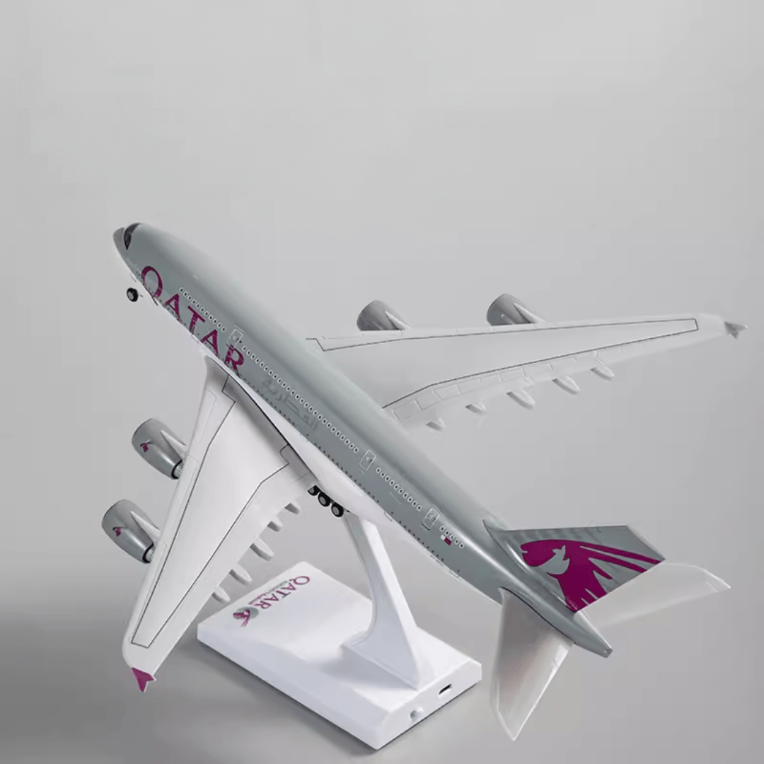 A380 Qatar- 30cm - 11.8in - LED & Sound - Airplane Model