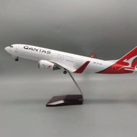 B737-800 Qantas - Scale 1/80 - 47cm - 18.5 in - Airplane Model