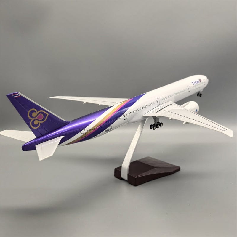 B777 Thai Airways - Escala 1/157 - 47CM - 18,5in