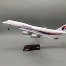 B747 Malaysia - Scale 1/157 - 47cm - 18.5 in - Airplane Model