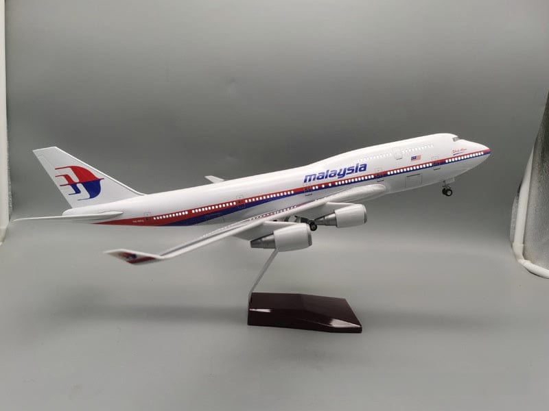 B747 Malaysia - Scale 1/157 - 47cm - 18.5 in - Airplane Model