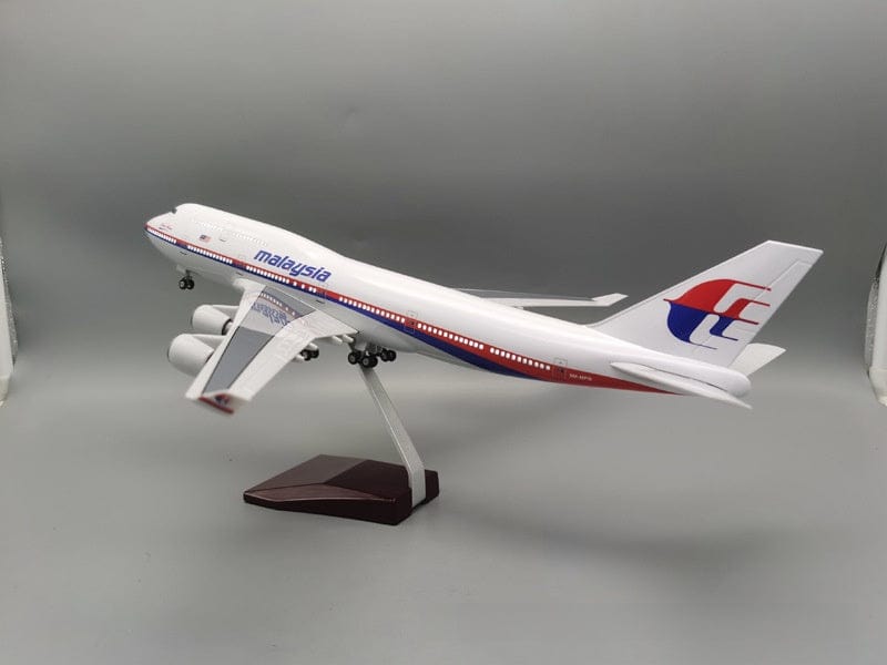 B747 Malaysia - Scale 1/157 - 47cm - 18.5 in - Airplane Model