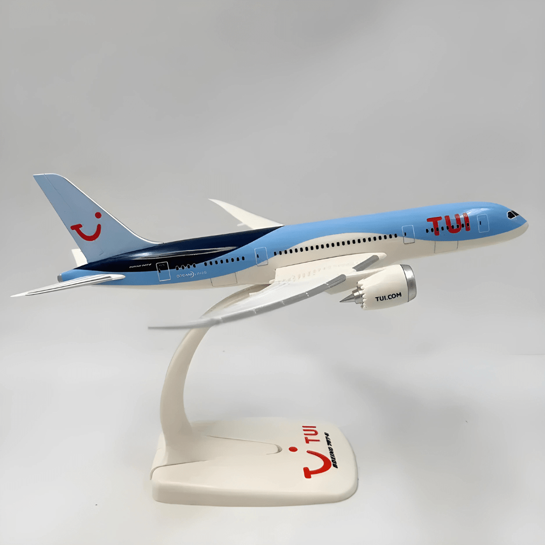 TUI Airlines - Boeing 737 MAX 8 y Boeing 787-8 - Scale 1:200